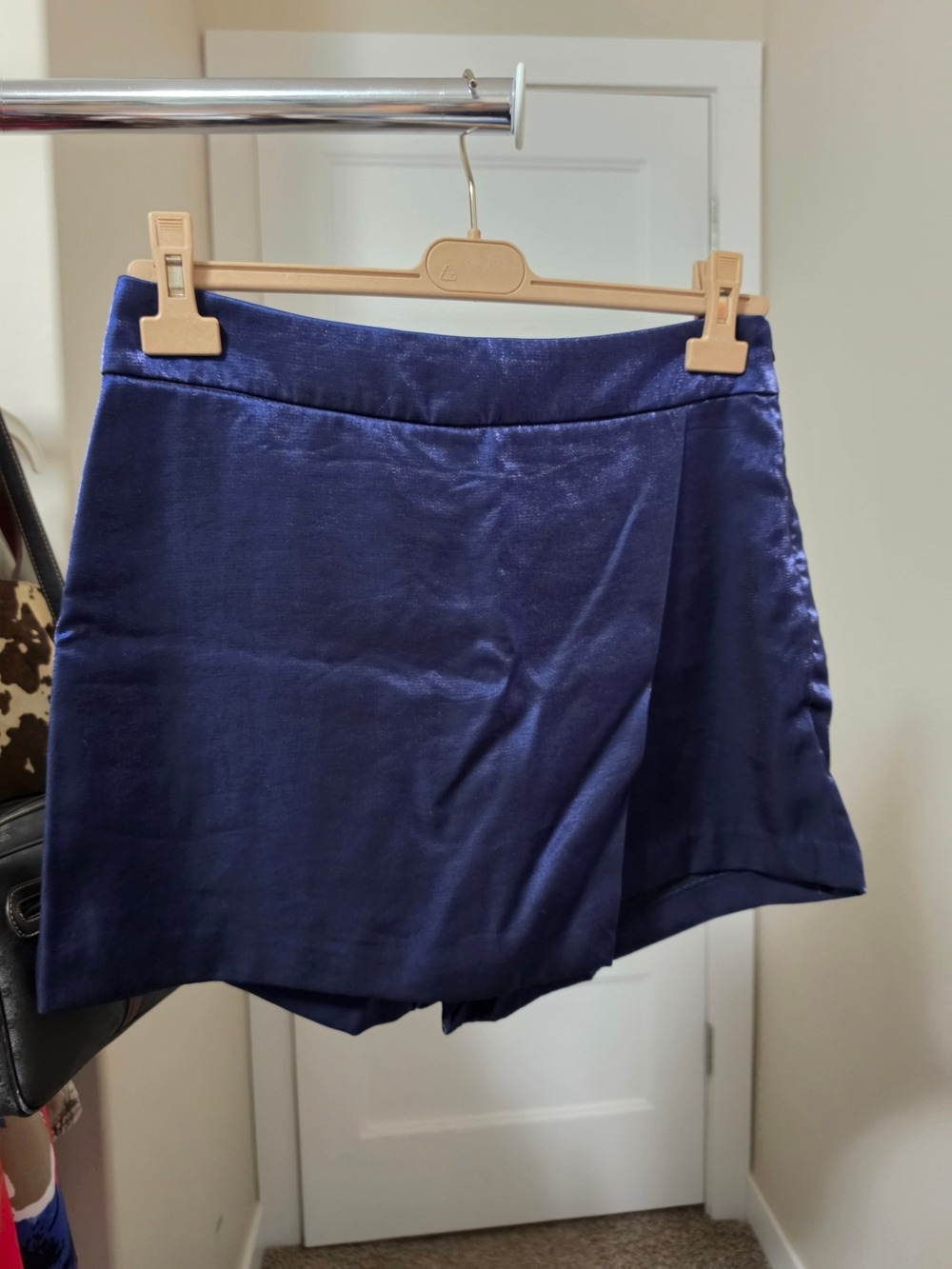 Dynamite Women’s Satin Skort Shorts Size 8
